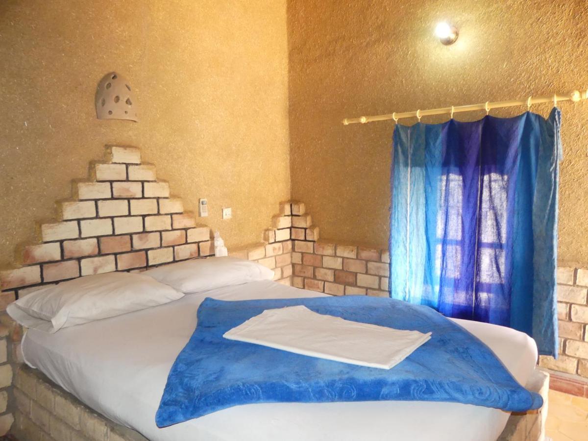 Les Pyramides Hotel Мерзуга Экстерьер фото